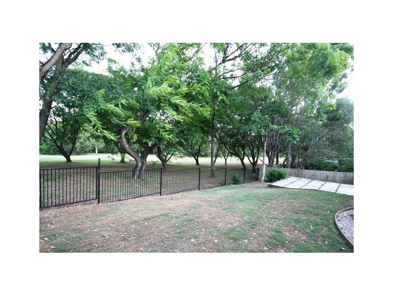 Mount Ommaney QLD 4074