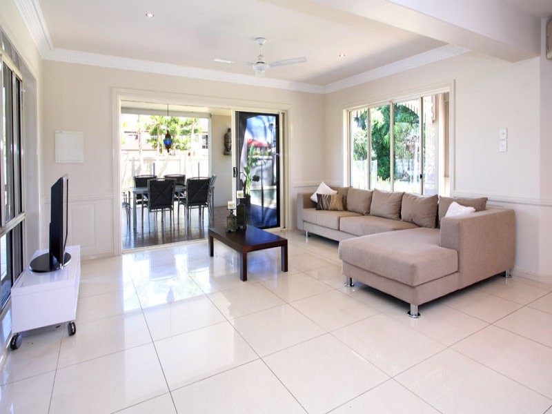 Sinnamon Park QLD 4073