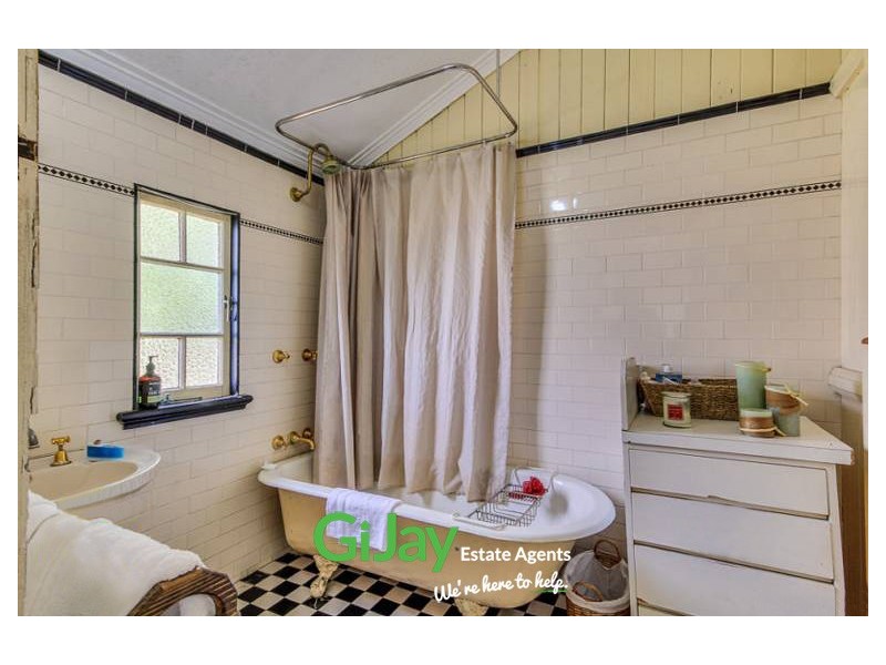 283 Wynnum Rd, Norman Park QLD 4170