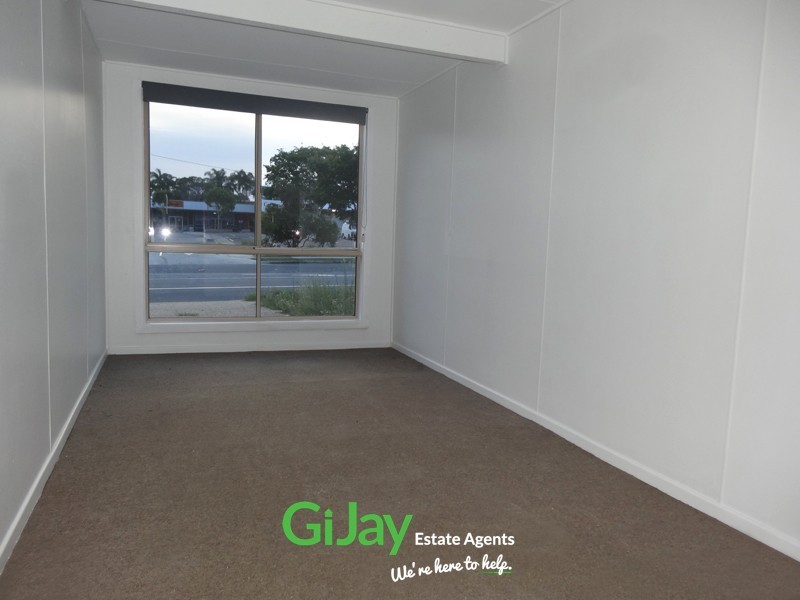 32 Waratah Dr, Crestmead QLD 4132