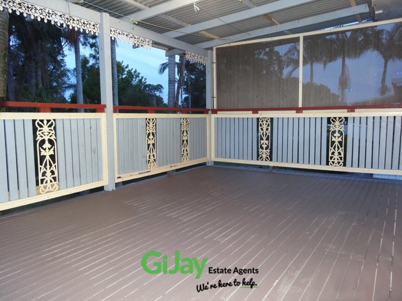 32 Waratah Dr, Crestmead QLD 4132