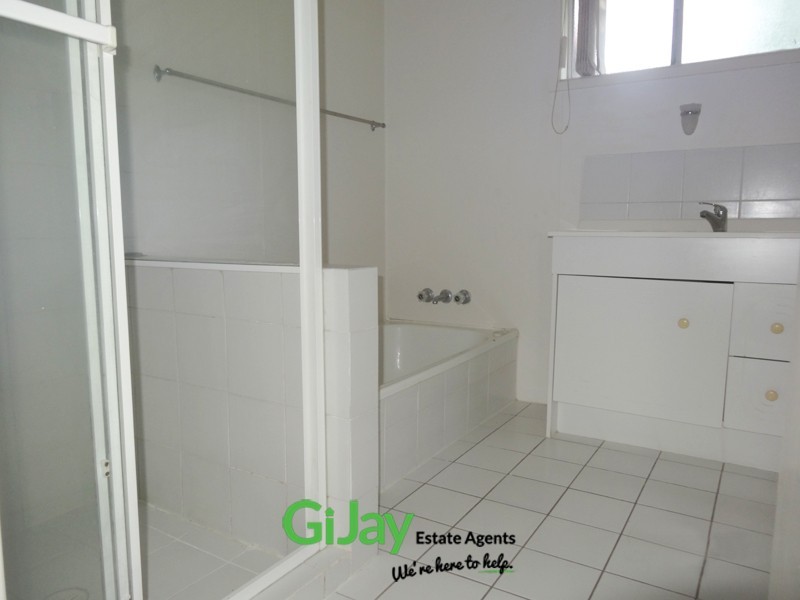 911 Cavendish Rd, Mount Gravatt East QLD 4122