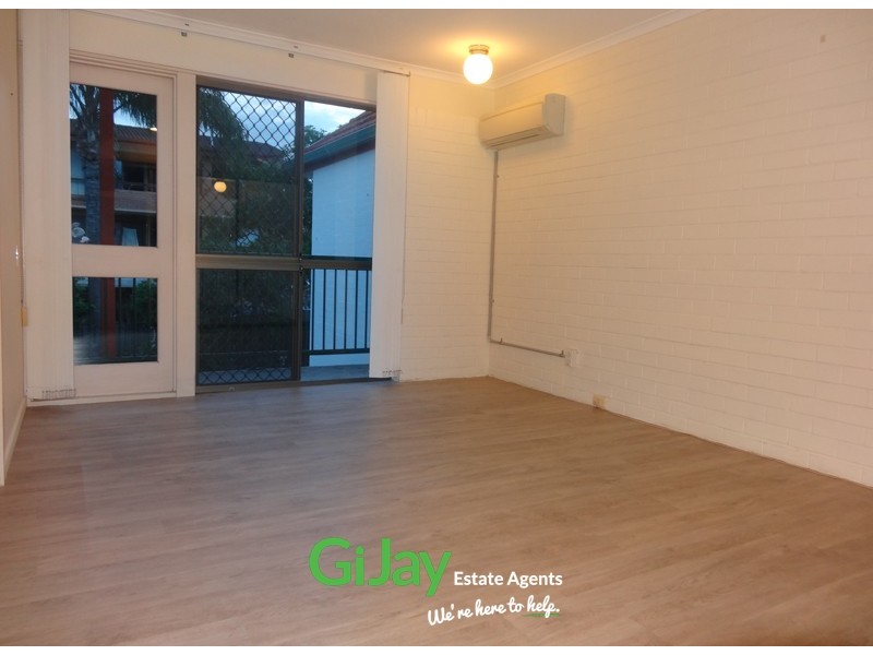 2/3 Fulton St, Wishart QLD 4122