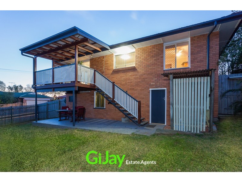 7 Cresthaven Dr, Mansfield QLD 4122