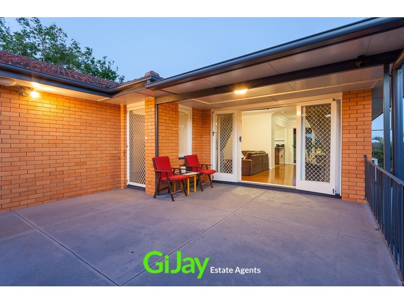 7 Cresthaven Dr, Mansfield QLD 4122