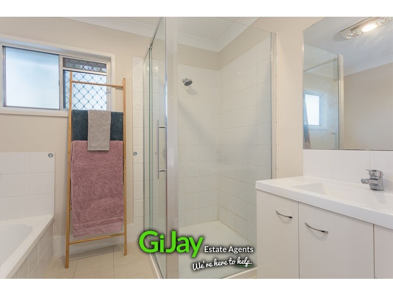 11a Katrina Ave, Rochedale South QLD 4123