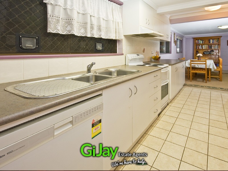 12 Tarling St, Sunnybank Hills QLD 4109