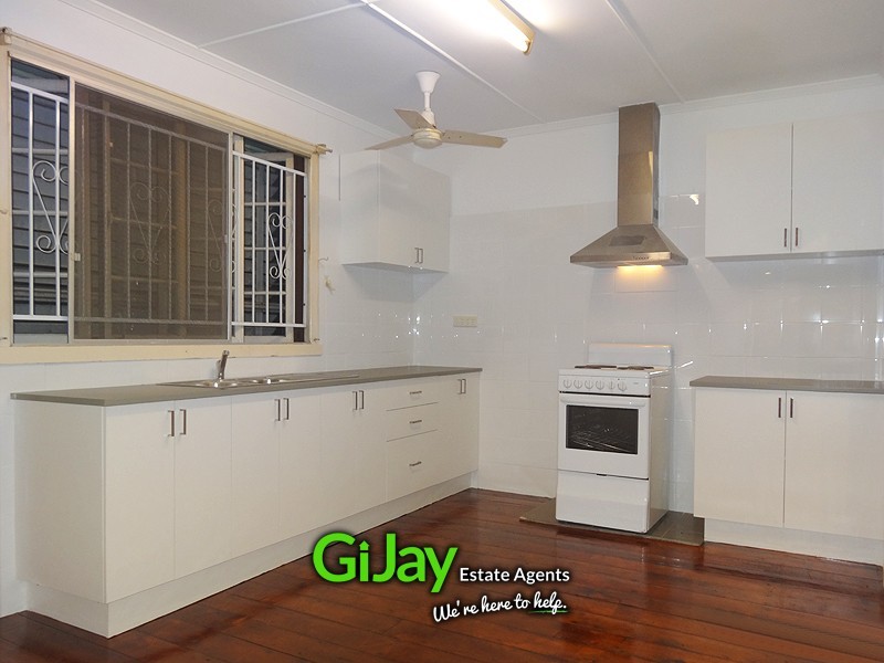 12 Rise St, Mount Gravatt East QLD 4122
