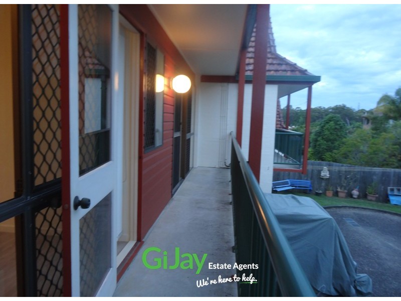 2/3 Fulton St, Wishart QLD 4122