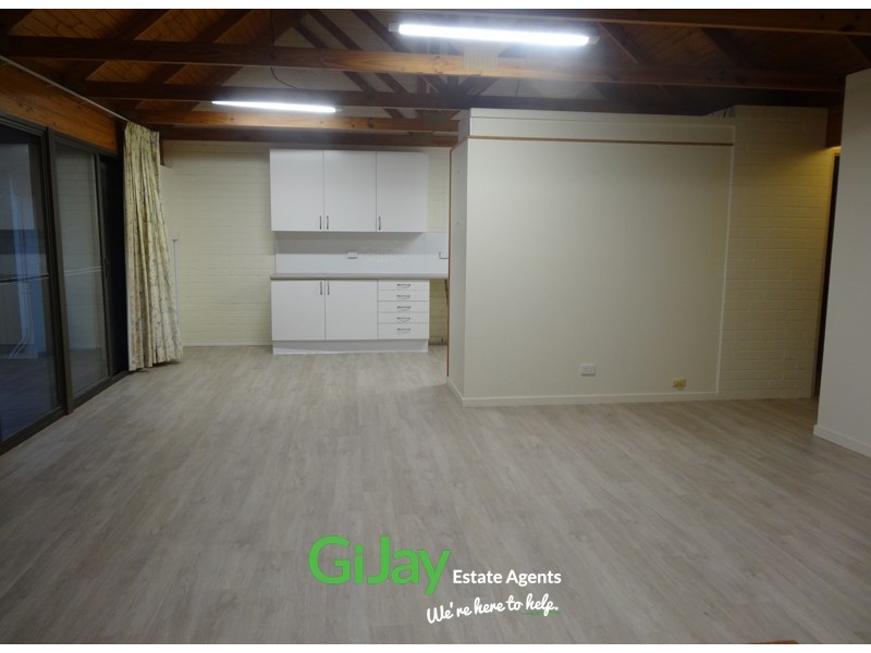 2/3 Fulton St, Wishart QLD 4122