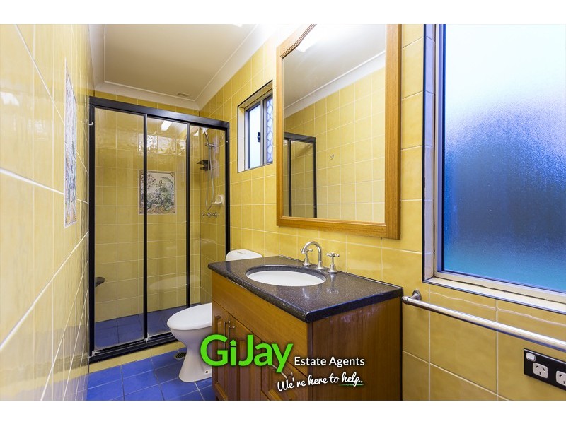 4 Kidd St,, Robertson QLD 4109