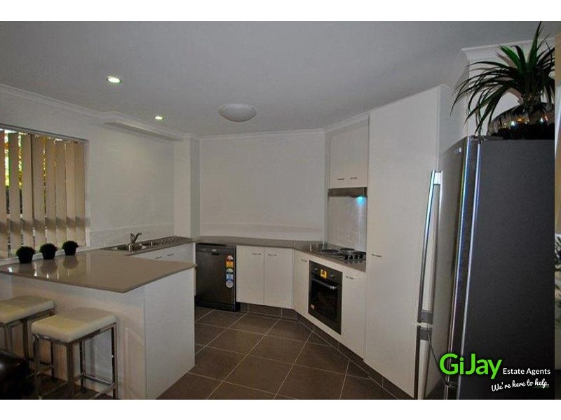 21/11 Gona St, Beenleigh QLD 4207