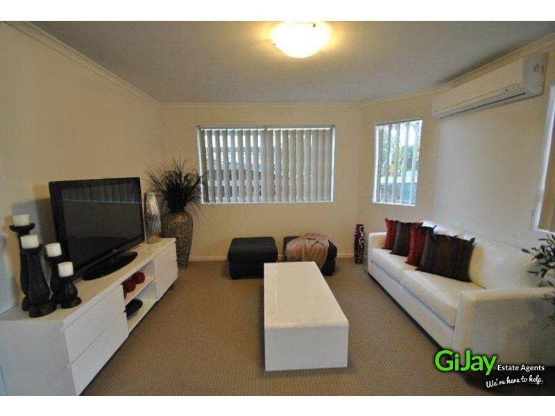 21/11 Gona St, Beenleigh QLD 4207