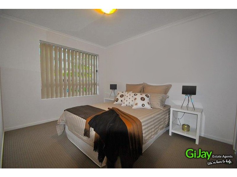 21/11 Gona St, Beenleigh QLD 4207