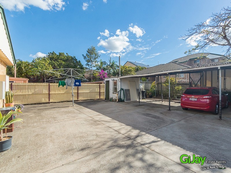 2/14 Arnold St, Holland Park QLD 4121