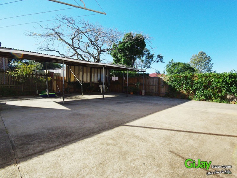 2/14 Arnold St, Holland Park QLD 4121