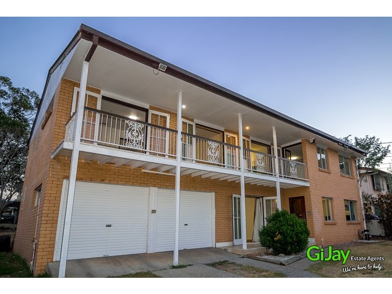 4 Woodash St, Kingston QLD 4114