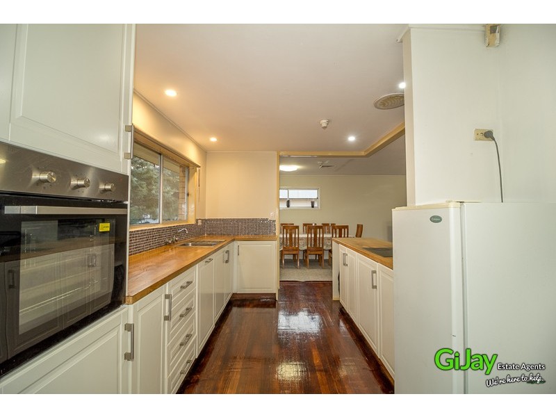 4 Woodash St, Kingston QLD 4114