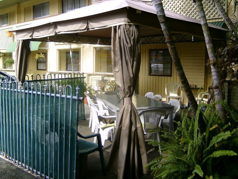 1207 Logan Rd, Mount Gravatt QLD 4122