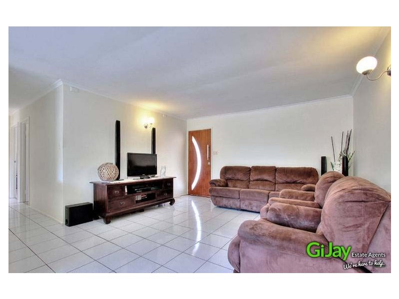 29 Lisbeth St, Springwood QLD 4127