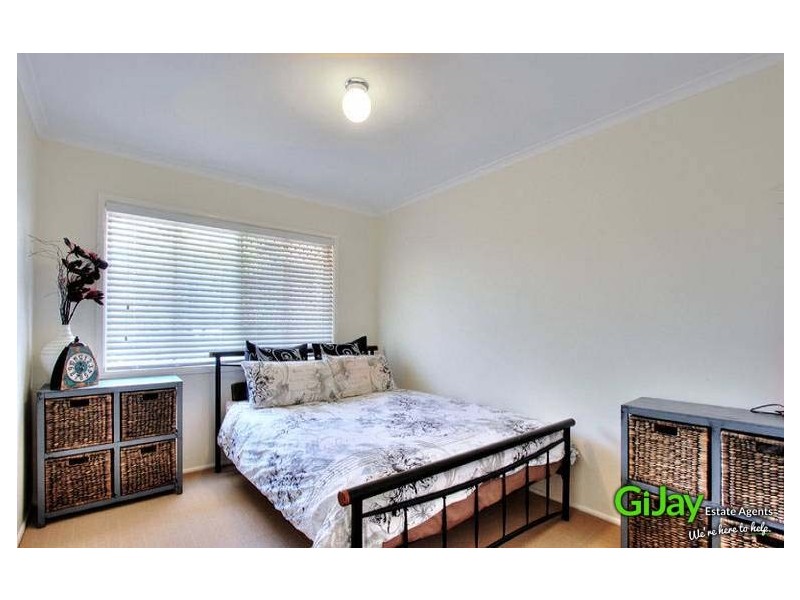 29 Lisbeth St, Springwood QLD 4127