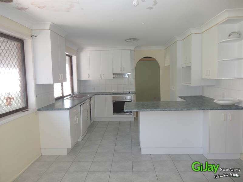479 Warrigal Rd, Eight Mile Plains QLD 4113