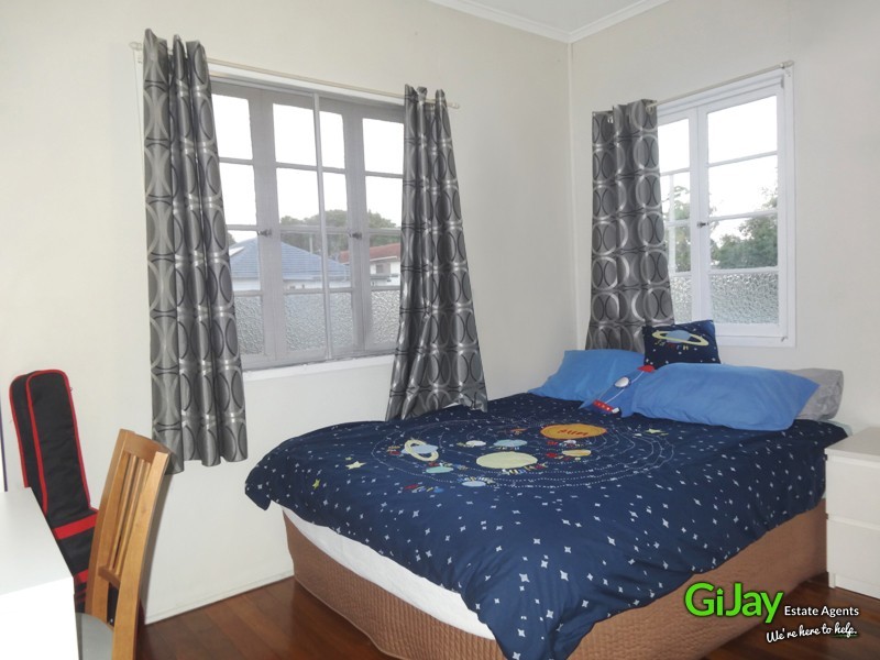 16 and 18 Perkins Street, Upper Mount Gravatt QLD 4122