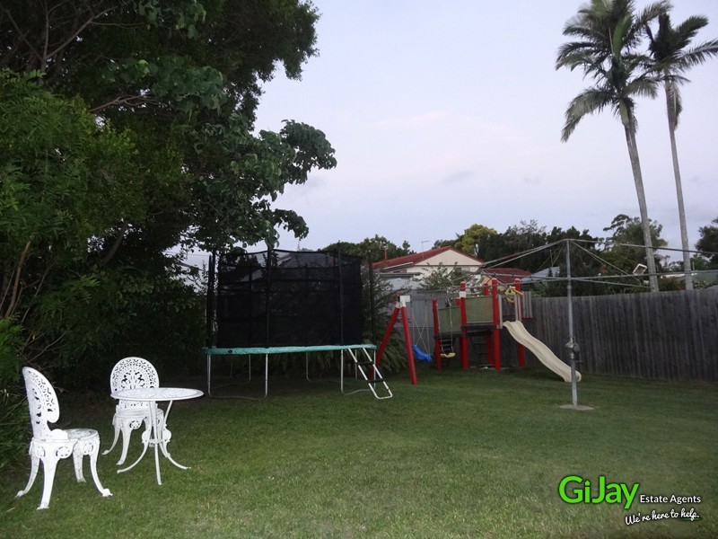 16 and 18 Perkins Street, Upper Mount Gravatt QLD 4122