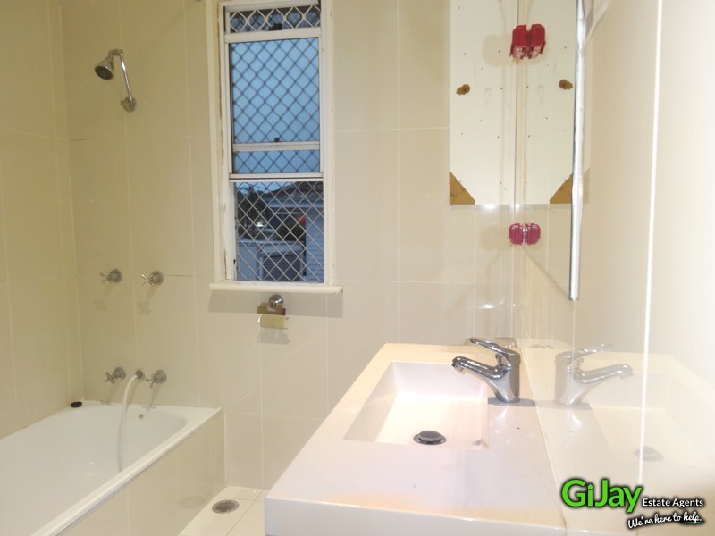 1187 Cavendish Rd, Mount Gravatt East QLD 4122