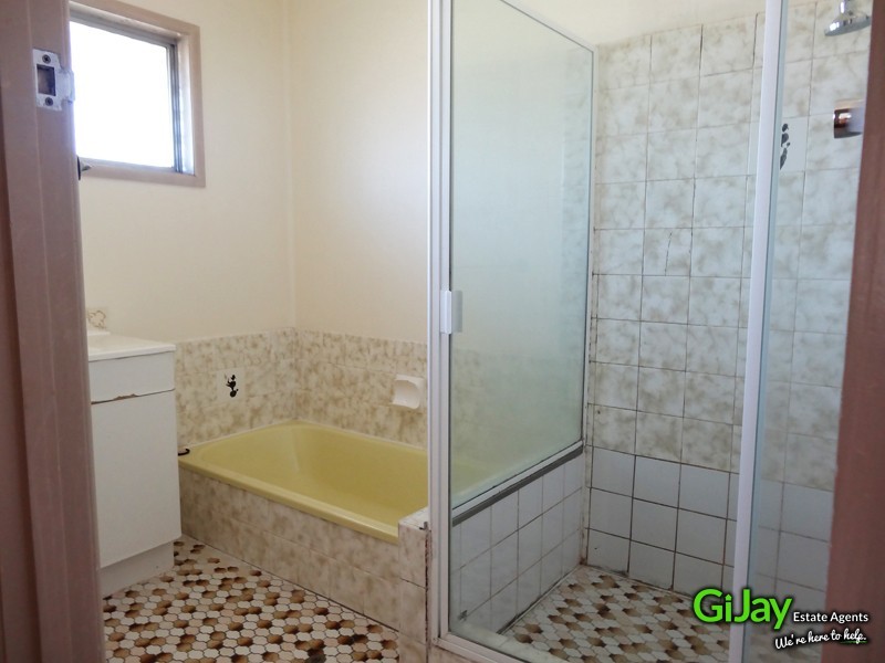 523 Mains Rd, Macgregor QLD 4109