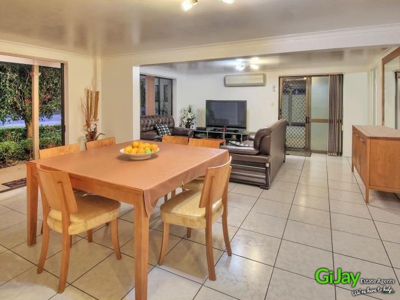 27 Angy St, Sunnybank Hills QLD 4109