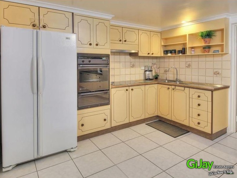 27 Angy St, Sunnybank Hills QLD 4109