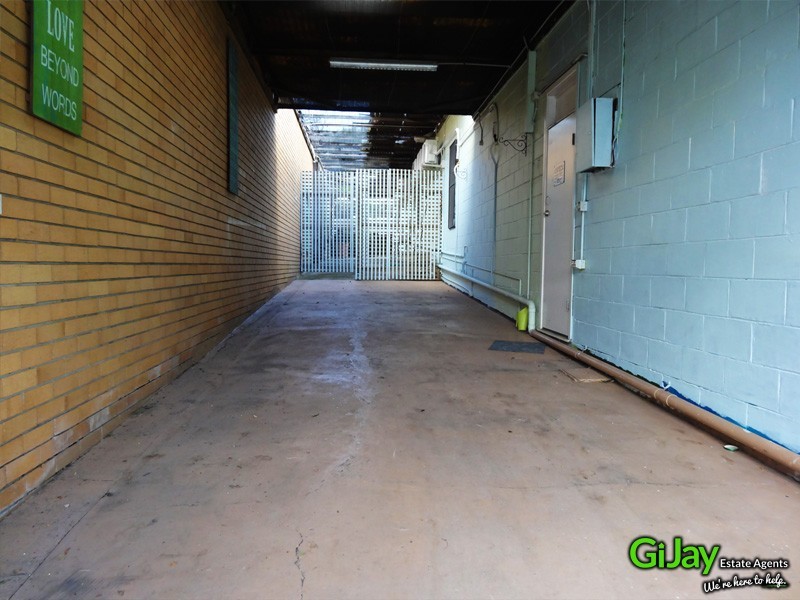 Shop 2/1401 Logan Road, Mount Gravatt QLD 4122