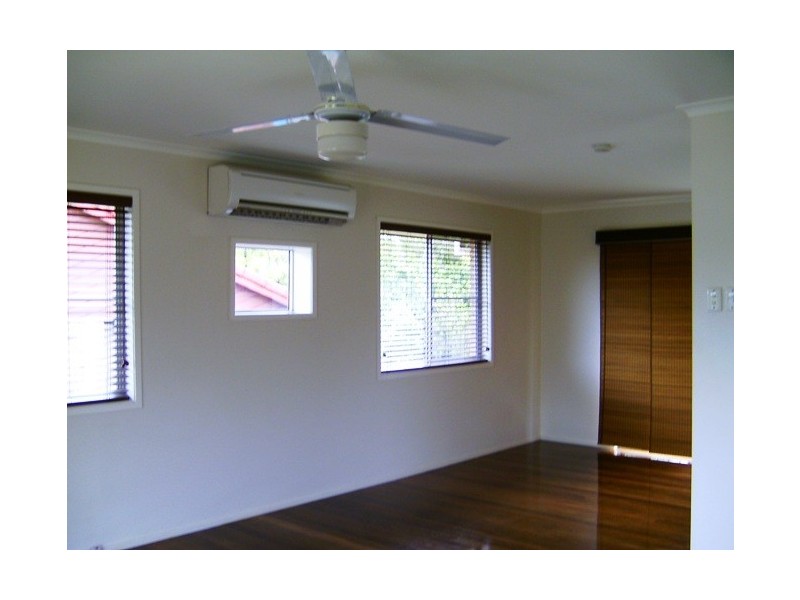 245 Wecker Road, Mansfield QLD 4122