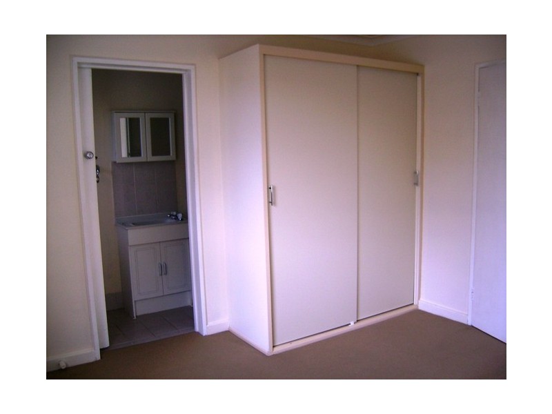 4/14 Arnold Street, Holland Park QLD 4121