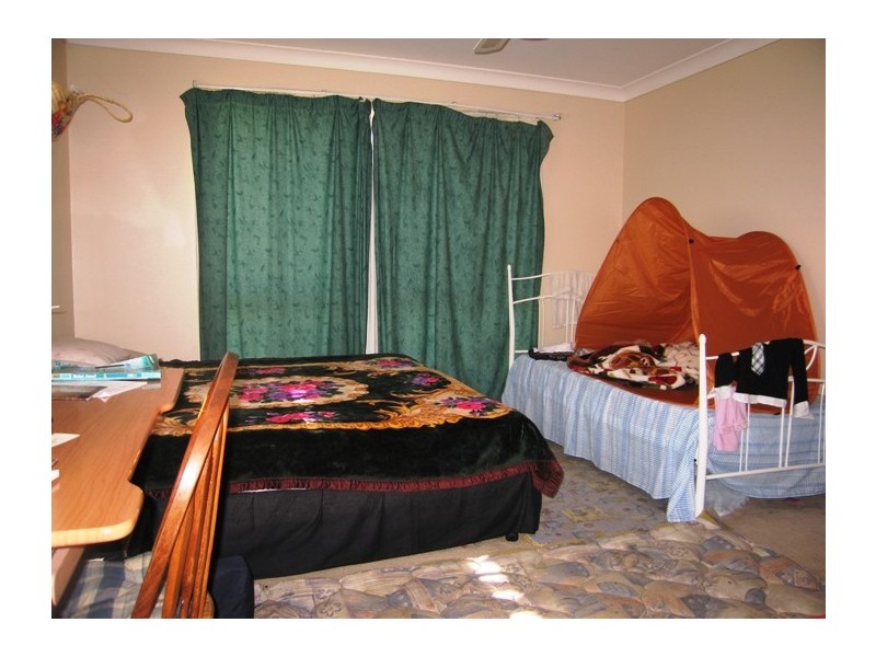 Crestmead QLD 4132