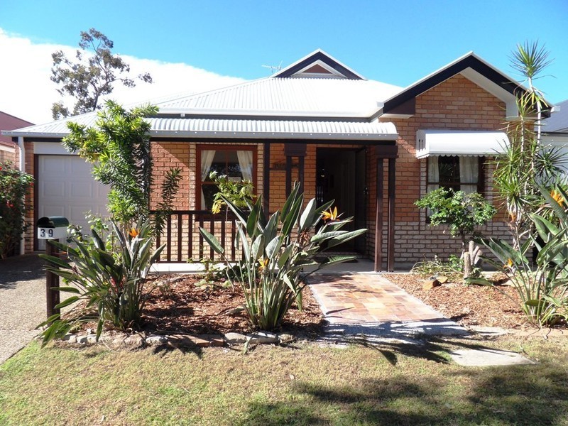39 Booloumba Cres, Forest Lake QLD 4078