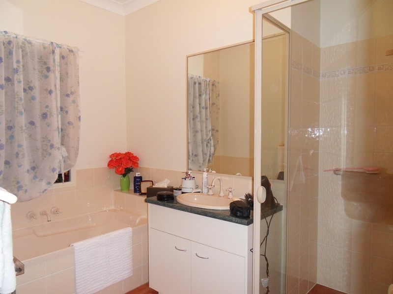 39 Booloumba Cres, Forest Lake QLD 4078