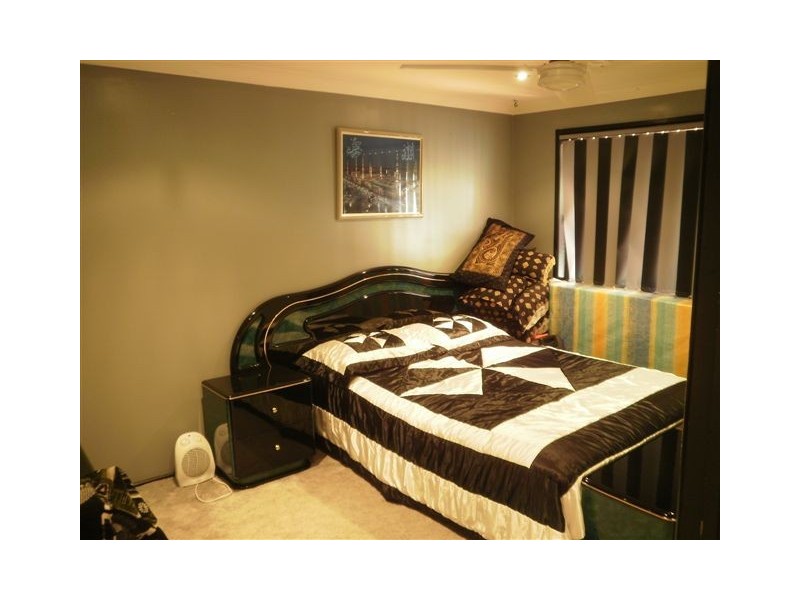 26 Devries Rd, Pallara QLD 4110