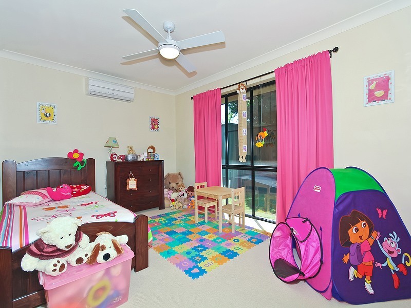 100  Rubicon Cres, Kuraby QLD 4112