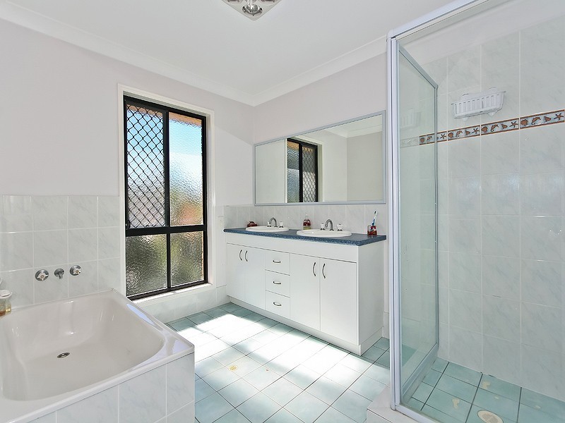 97 Rubicon Cres, Kuraby QLD 4112