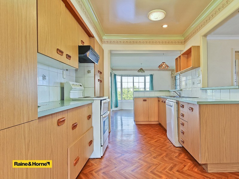 8 Garie Street, Wishart QLD 4122