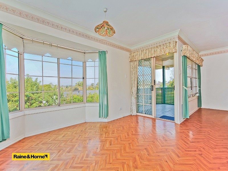 8 Garie Street, Wishart QLD 4122