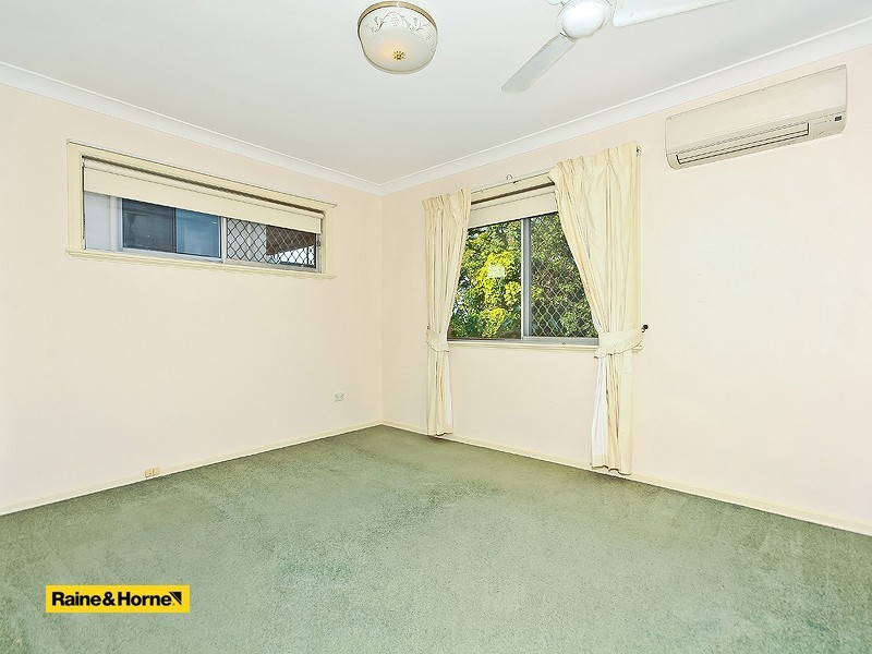 8 Garie Street, Wishart QLD 4122