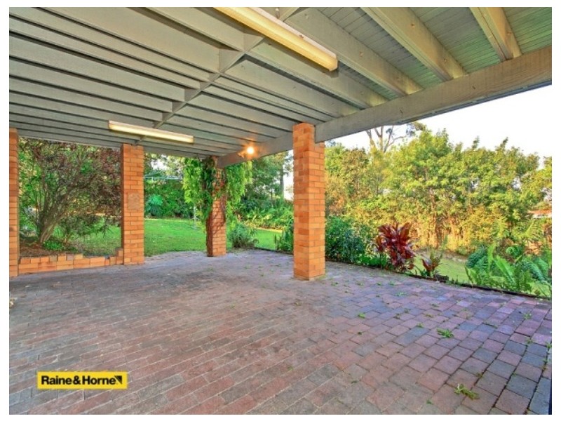 8 Garie Street, Wishart QLD 4122