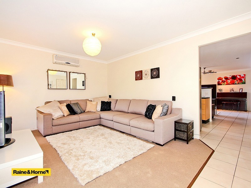 18 Winifred Street, Kuraby QLD 4112