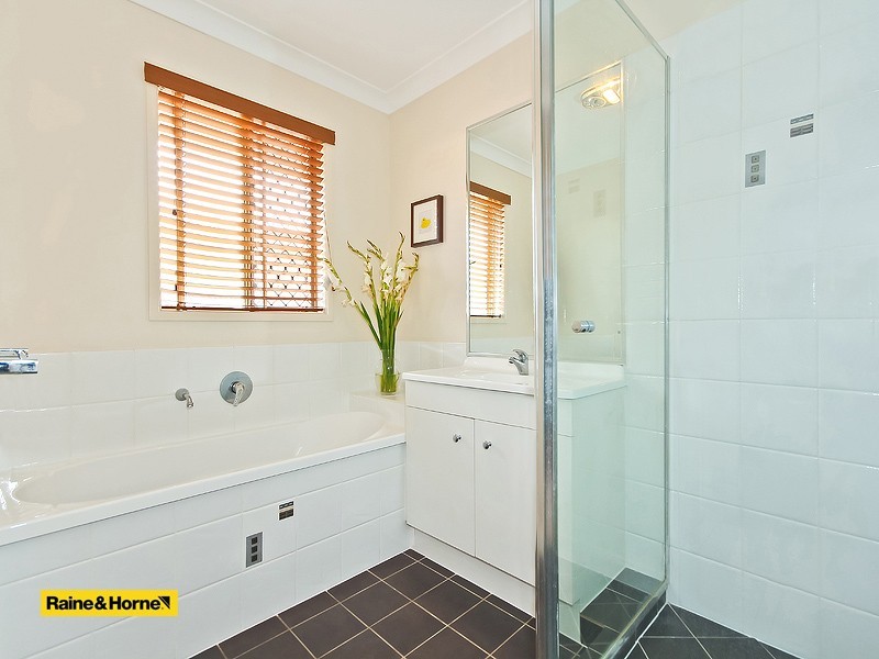 18 Winifred Street, Kuraby QLD 4112