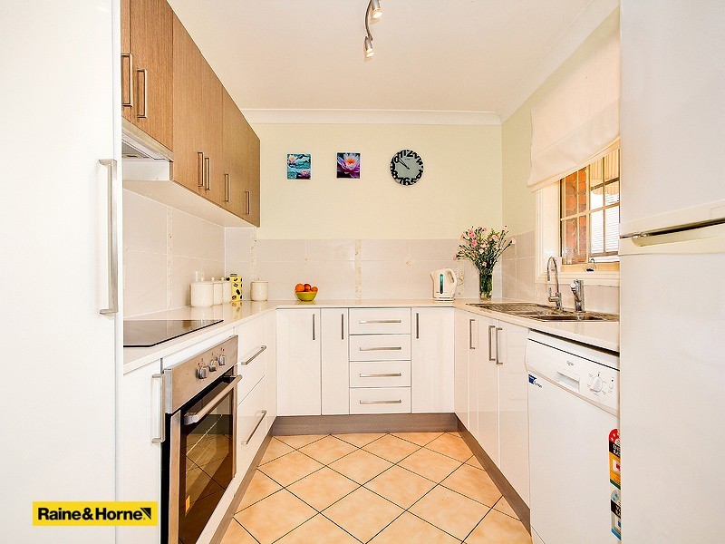 2/87 Kates Street, Morningside QLD 4170