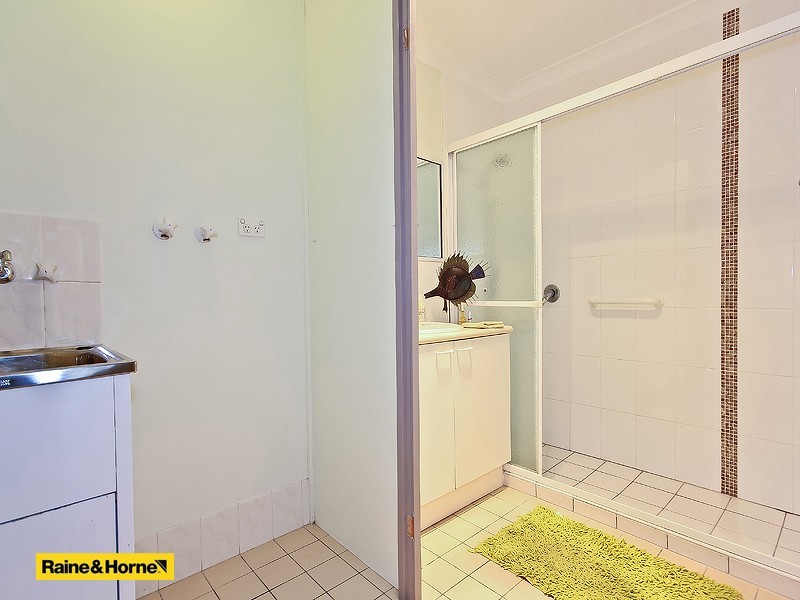 2/87 Kates Street, Morningside QLD 4170