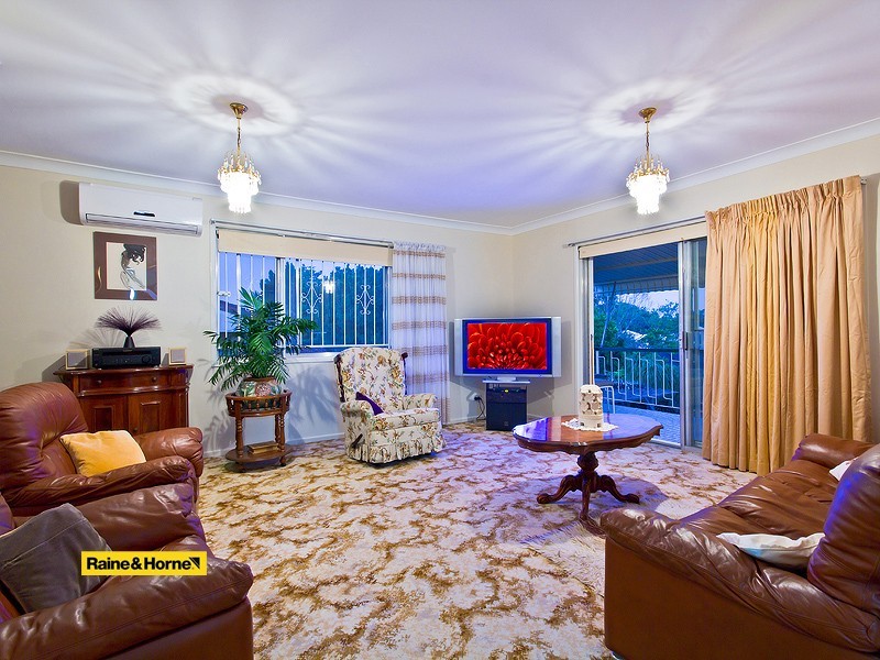 2 Naples Street, Wishart QLD 4122